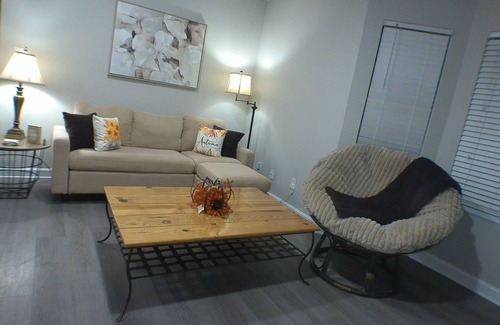 Fourth Ward Apartment | Urban Oasis in Historic Fourth Ward - Walk to Uptown - WiFi & Free Parking