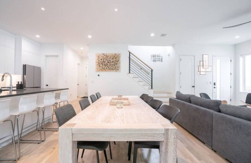 Old Fourth Ward House | Urban Oasis on Beltline. Jacuzzi, rooftop. Walk to restaurants and park