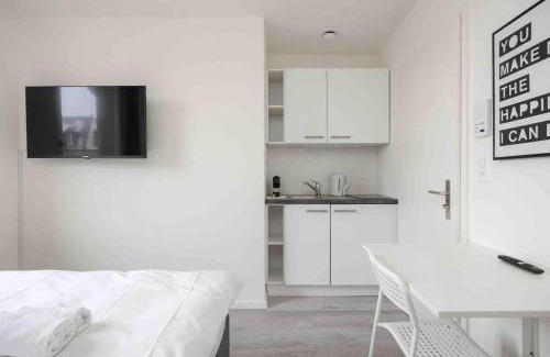 Sihlfeld Apartment | Urban Oasis with Queen Bed and View BE-22
