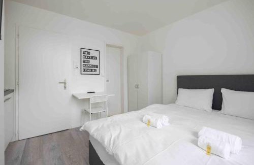 Sihlfeld Apartment | Urban Oasis with Queen Bed and View BE-22