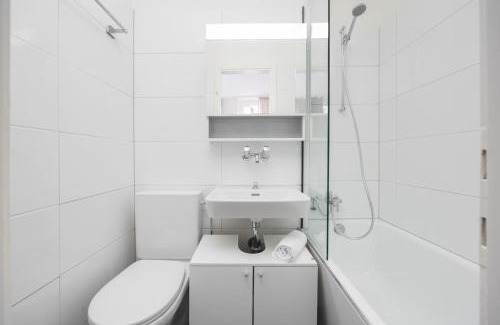 Sihlfeld Apartment | Urban Oasis with Queen Bed and View BE-44