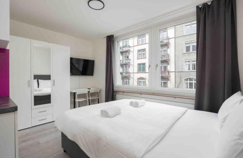 Sihlfeld Apartment | Urban Oasis with Queen Bed and View BE-28