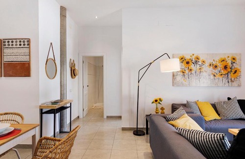 Los Llanos Apartment | Urban Park Girasol