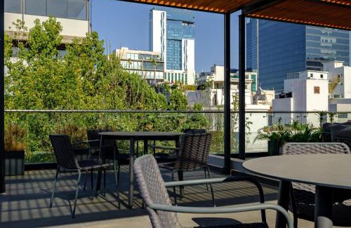 Colonia Cuauhtemoc Apartment | Urban Reforma Mexico City by Lumina