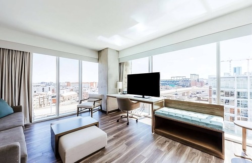 LoDo House | Urban Retreat in Downtown Denver! Swimming Pool, Pet-friendly Property!