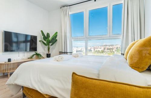 Palma-Palmilla Apartment | Urban Sky apartment with parking & gym by REMS