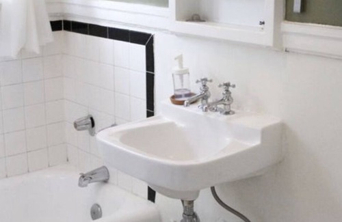 Goose Hollow Apartment | Urban Studio at NW Pearl