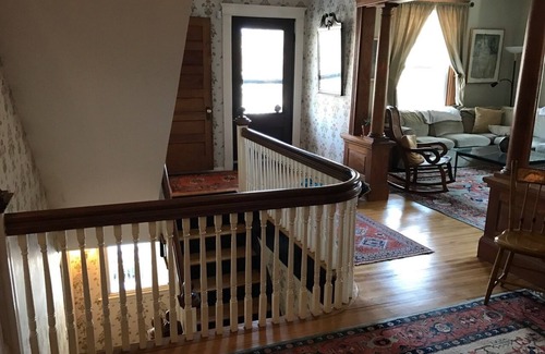 Allston House | Urban/Suburban 4-bedroom, 2-bath House for Summer Rental in Brookline, MA