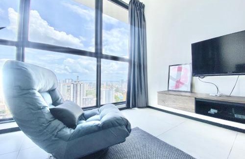 George Town Apartment | Urban Suites #High floor view #Infinity Pool #Georgetown #4pax #2BR 2bath #2 Queen #Quality well maintained #Private host
