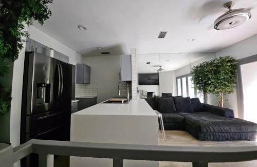 Lake Highlands Apartment | Urban Treehouse
