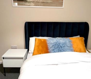 Manchester Apartment | Urban Two Bed with Juliet Balcony and Free Secure Parking