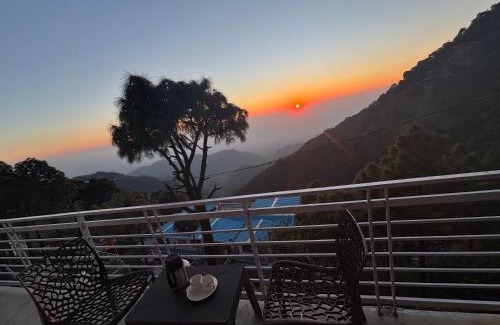 Kasauli House | Urban wave 2Bed rooms by Vanasthali