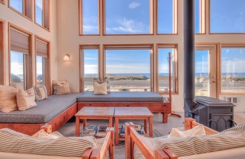Yachats House | Urbanski House