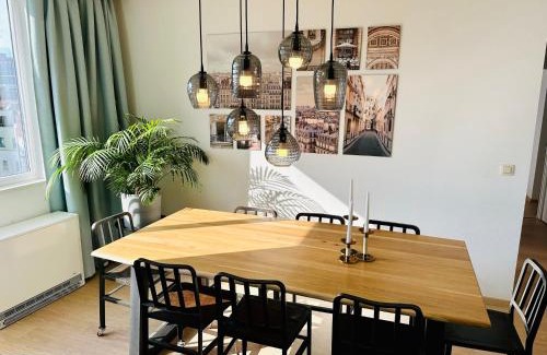 Lower Town Apartment | Urbanstay Suites - Grand Place 2 Bd Apartment
