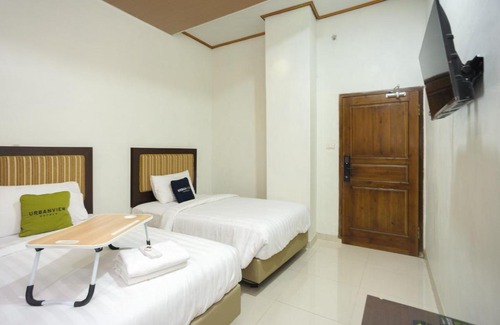 Rajabasa Hotel | Urbanview Hotel JIB Bandar Lampung by RedDoorz