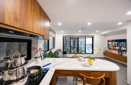 Nhat Tan Apartment | Urchin Apartment