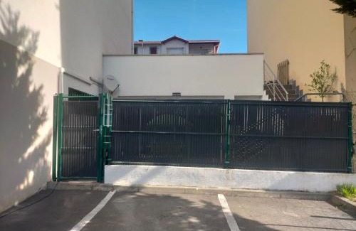 Urrugne Apartment | URRUGNE BEHOBIe
