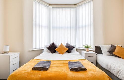 Bootle House | Ursula Sparkle Stays