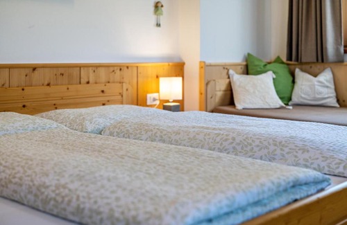 Casola Apartment | Urthalerhof Apt Landhaus