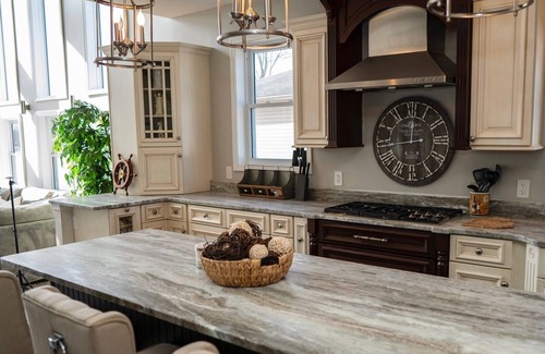 Drayton Plains House | Lakehouse Retreat