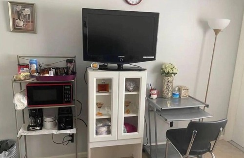 Pompano Beach House | Share house w/1-Bedroom, w/Private Bathroom &Entrance