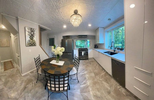 Harbert House | Charming Sawyer Retreat Near Lake Michigan – Explore Local Beaches, & Wineries!