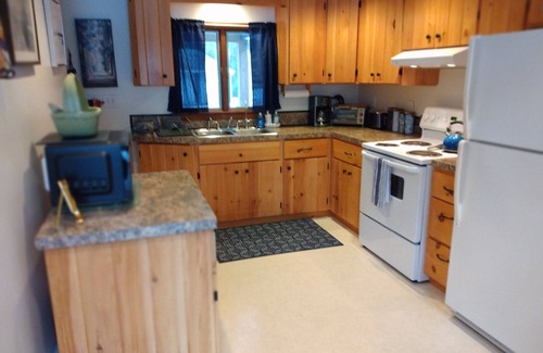 Fletchers Landing House | Piper Point Lake House on Graham lake - Close to Acadia National Park