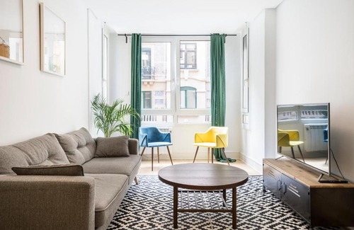 Gros Apartment | Usandizaga Apartment, Second line beach, free Parking
