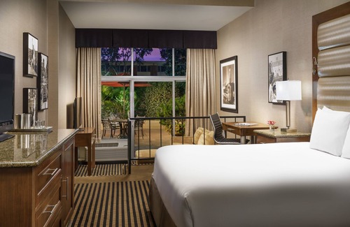 Downtown Los Angeles Hotel | USC Hotel