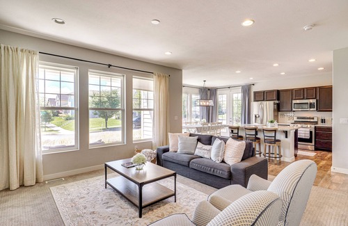 West Jordan House | Utah Family Home: Pool & Tennis Court Access