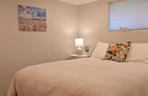 Ravenna House | UW Cozy & Quiet Home / Perfect for Family & Group