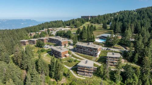 Chamrousse Apartment | V DU BACHAT AROLLES B02 Appt montagne 6 pers
