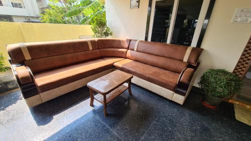 Hanmakonda Hotel | V Grand