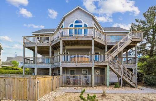 Ocean Hill House | V1233- Easton's Beach