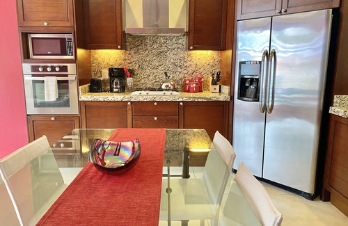 Romantic Zone Apartment | V399 - Casa Round Up