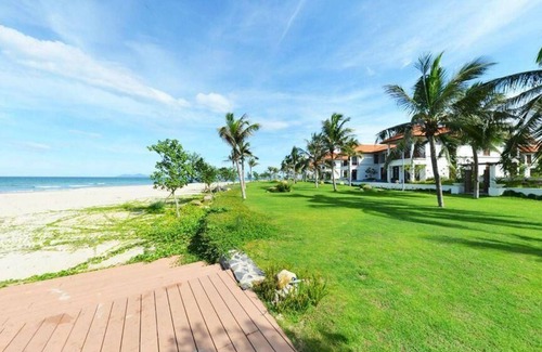 Ngu Hanh Son Villa | V3A-LUXURY GARDEN VIEW VILLA