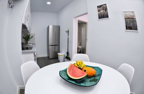 Las Palmas de Gran Canaria Apartment | Vacation Home 'Alina' close to the Beach with Wi-Fi