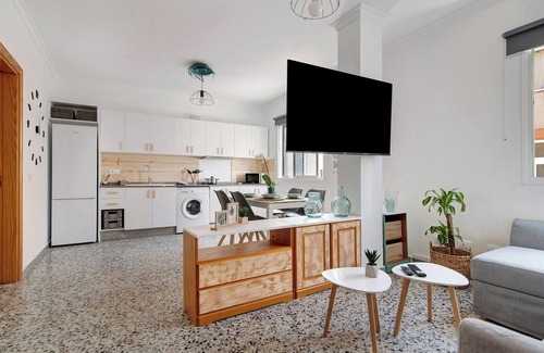 Las Palmas de Gran Canaria House | Vacation Home "Casa Turquesa" with Wi-Fi