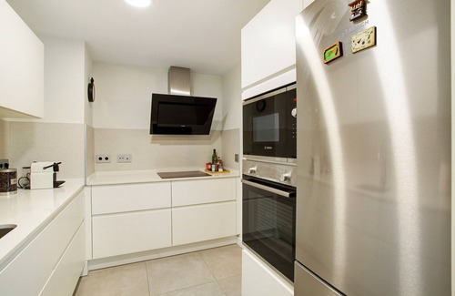 Las Palmas de Gran Canaria Apartment | Vacation Apartment 'La Fontanilla' with Wi-Fi and Air Conditioning