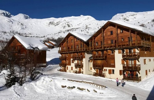 Saint-Sorlin-d'Arves Apartment | Vacancéole - Le Hameau de l'Alpage