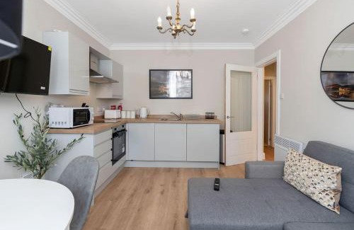 Hawick Apartment | Vacant Nest Central Location Wifi & Shops