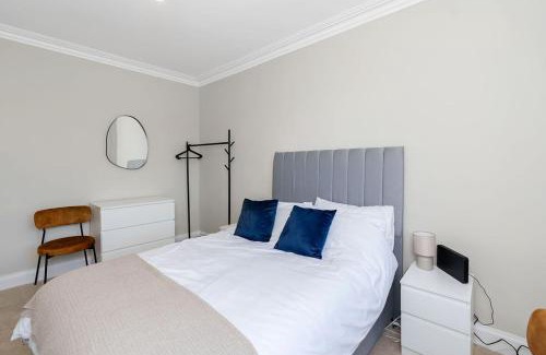 Hawick Apartment | Vacant Nest Central Location Wifi & Shops