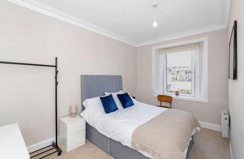 Hawick Apartment | Vacant Nest Central Location Wifi & Shops