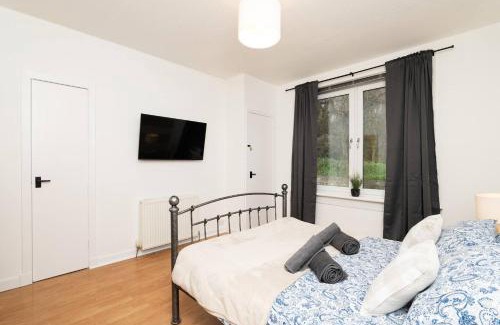 Dunfermline Apartment | Vacant Nests The Milton Free Wifi
