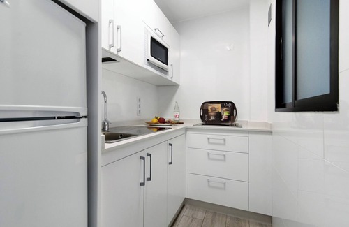 Las Palmas de Gran Canaria Apartment | Vacation Home “Studio con balcón 52” with Sea View, Balcony & Wi-Fi