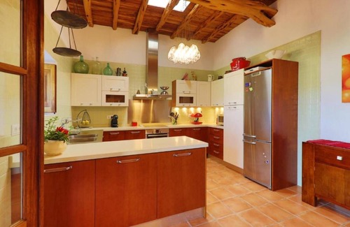 Sant Agusti des Vedra House | Vacation Home "Casa Ibicenca Can Chinchó" with Mountain View, Private Pool & Wi-Fi