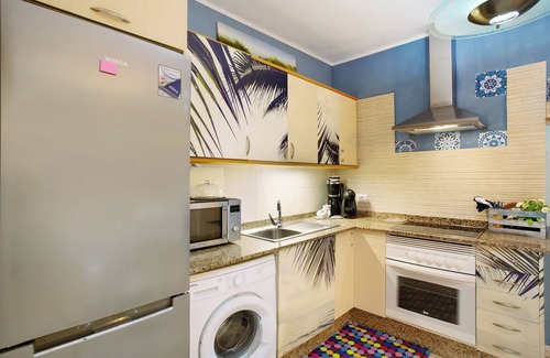 Castillo del Romeral Apartment | Vacation Apartment 'Casa Siryo' with Mountain View, Private Terrace and Wi-Fi