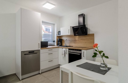 Uhldingen-Muehlhofen Apartment | Vacation apartment 'Köse' with private terrace, garden and WLAN