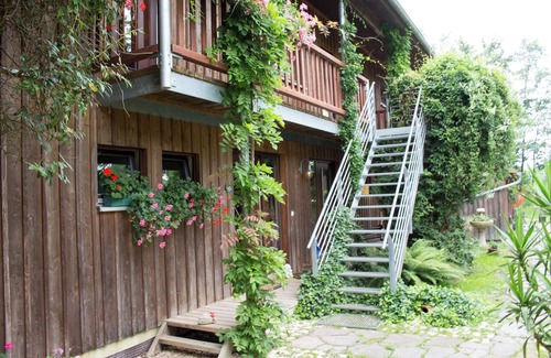 Uhldingen-Muehlhofen Apartment | Vacation apartment on a farm with farm store and wine tavern on Lake Constance