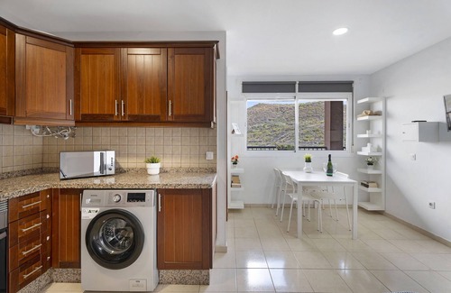San Miguel de Abona Apartment | Vacation Apartment 'Villa´s Place' with Mountain View and Wi-Fi